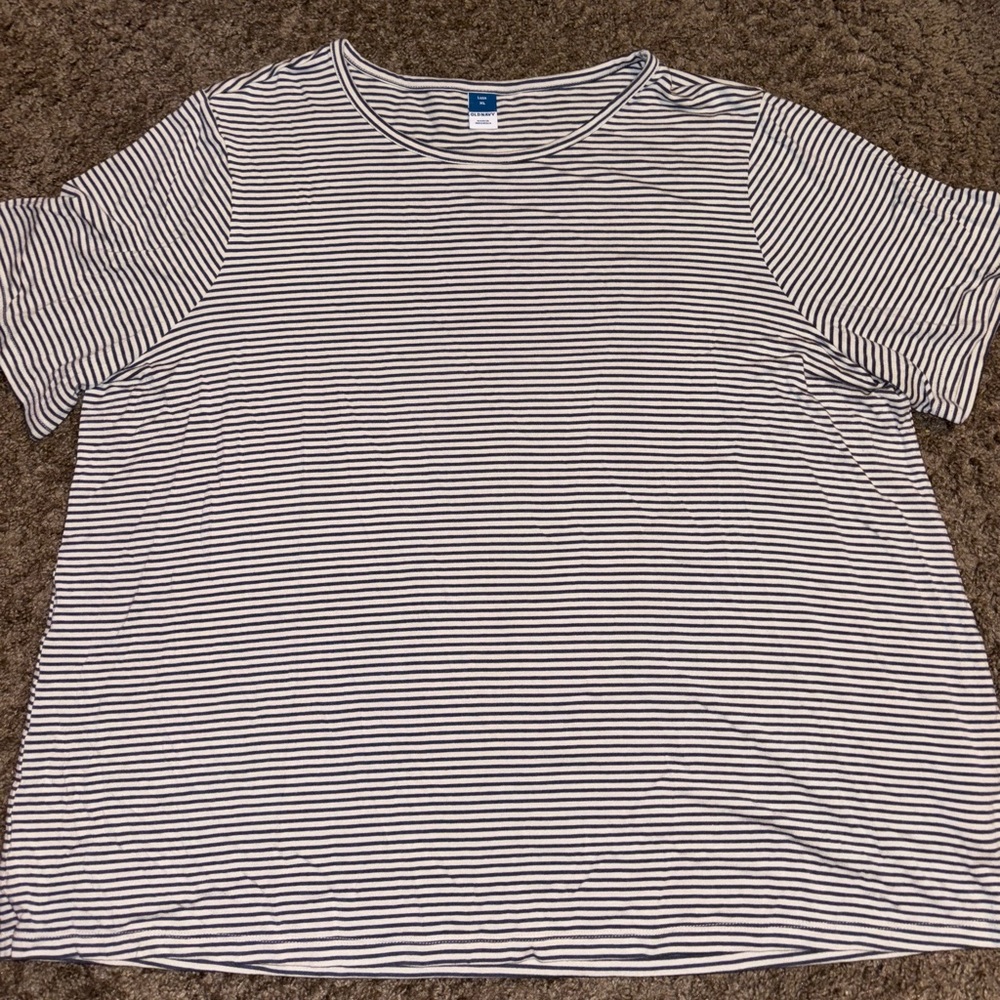Women’s Old Navy navy and white striped t shirt, size XL